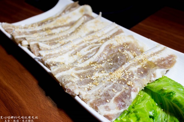 南大門：高雄楠梓︱台糖量販楠梓店 - 南大門韓式料理　不點熱門八色烤肉，雙人鐵板豬五花也超好吃❤