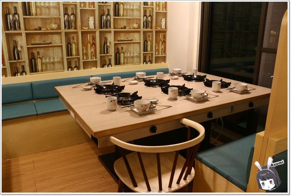 日月鎊品火鍋：[食記]►台南安平區◄日月鎊品火鍋－每日堅持以耗時費工的方式熬煮湯頭，允諾絕不添加人工添加物