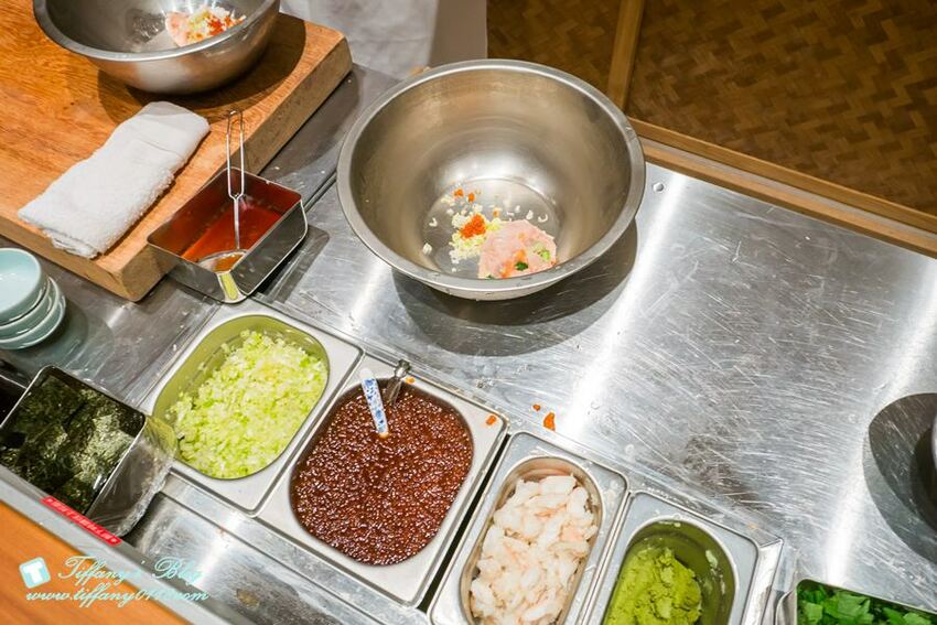 [台北美食]日本橋海鮮丼つじ半 Tsujihan/東京必吃排隊海鮮丼/捷運市政府站(附完整吃法影片)