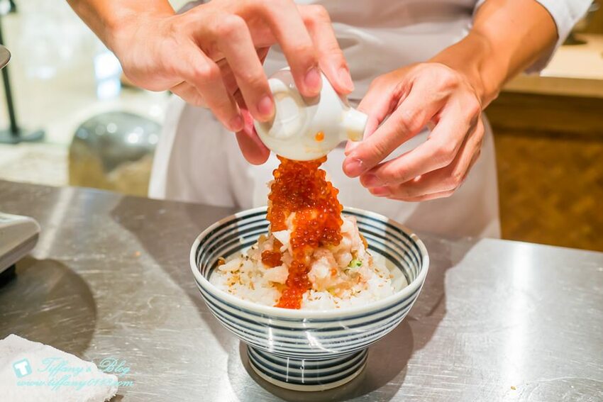 [台北美食]日本橋海鮮丼つじ半 Tsujihan/東京必吃排隊海鮮丼/捷運市政府站(附完整吃法影片)