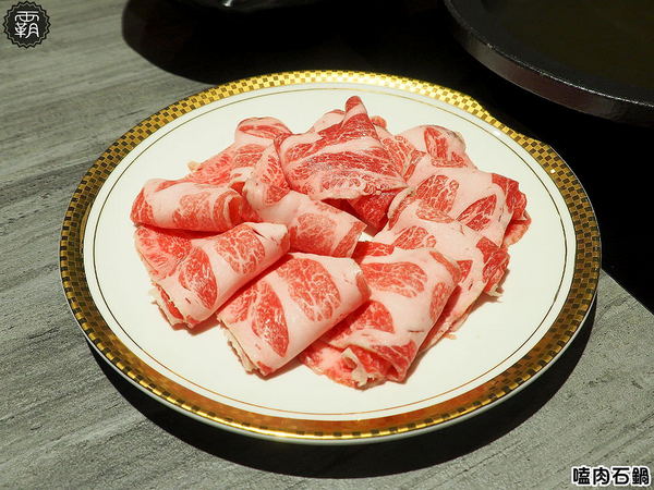 嗑肉石鍋(嗑肉石鍋(昌平店)):嗑肉石鍋昌平店,台中北屯宵夜時間大口嗑肉,肉品水準不輸給燒肉店~ 嗑肉石鍋(嗑肉石鍋(昌平店)):嗑肉石鍋昌平店,台中北屯宵夜時間大口嗑肉,肉品水準不輸給燒肉店~