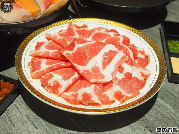 嗑肉石鍋(嗑肉石鍋(昌平店)):嗑肉石鍋昌平店,台中北屯宵夜時間大口嗑肉,肉品水準不輸給燒肉店~ 嗑肉石鍋(嗑肉石鍋(昌平店)):嗑肉石鍋昌平店,台中北屯宵夜時間大口嗑肉,肉品水準不輸給燒肉店~