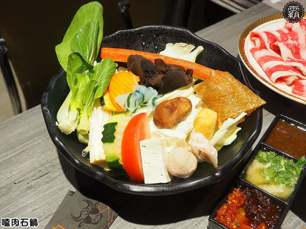 嗑肉石鍋(嗑肉石鍋(昌平店)):嗑肉石鍋昌平店,台中北屯宵夜時間大口嗑肉,肉品水準不輸給燒肉店~ 嗑肉石鍋(嗑肉石鍋(昌平店)):嗑肉石鍋昌平店,台中北屯宵夜時間大口嗑肉,肉品水準不輸給燒肉店~