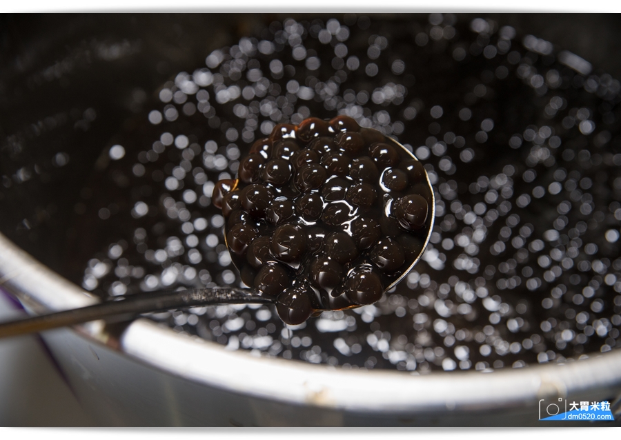 台中人氣黃金飲品,南台灣也能喝到囉,Open Your Door出櫃屏東潮州店,招牌黃金蕎麥拿鐵,加料必點三寶,紅荳子鮮奶,滿料實在 - 大胃米粒 DAVID & MILLY