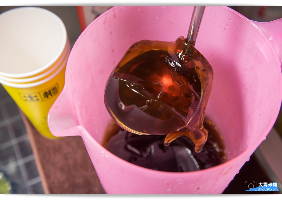 台中人氣黃金飲品,南台灣也能喝到囉,Open Your Door出櫃屏東潮州店,招牌黃金蕎麥拿鐵,加料必點三寶,紅荳子鮮奶,滿料實在 - 大胃米粒 DAVID & MILLY