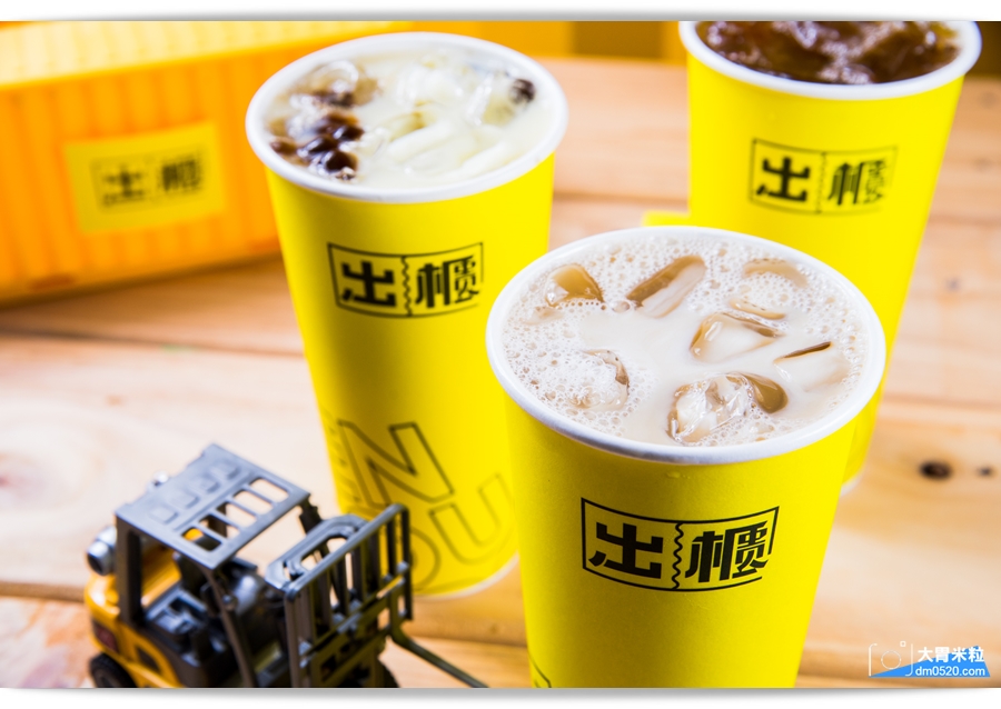 台中人氣黃金飲品,南台灣也能喝到囉,Open Your Door出櫃屏東潮州店,招牌黃金蕎麥拿鐵,加料必點三寶,紅荳子鮮奶,滿料實在 - 大胃米粒 DAVID & MILLY