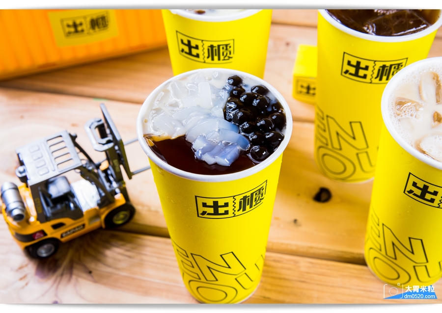 台中人氣黃金飲品,南台灣也能喝到囉,Open Your Door出櫃屏東潮州店,招牌黃金蕎麥拿鐵,加料必點三寶,紅荳子鮮奶,滿料實在 - 大胃米粒 DAVID & MILLY