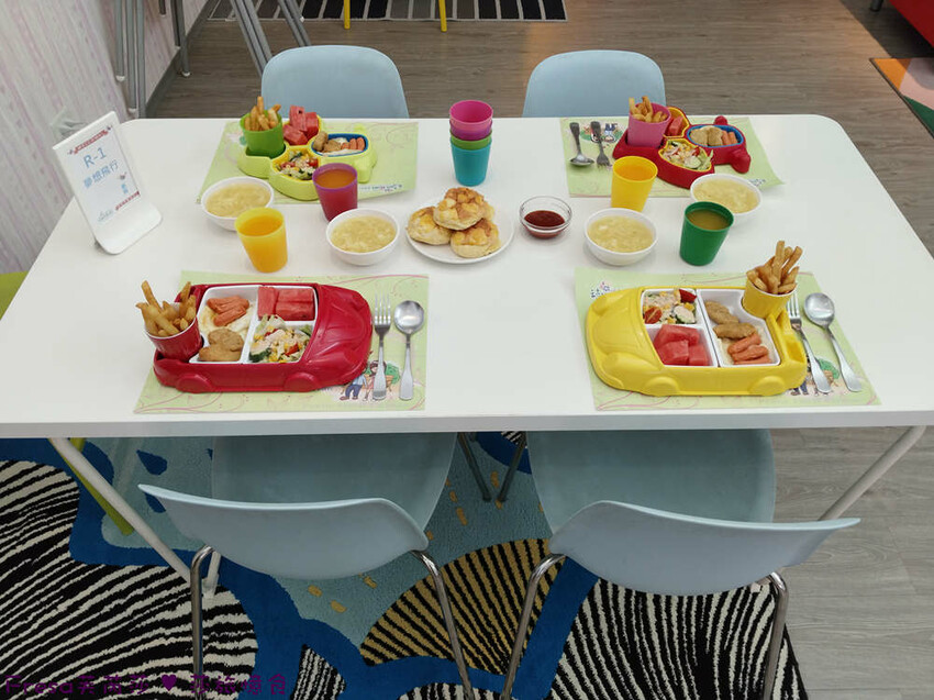 嘉義縣中埔鄉嘉義飯店【詩情夢幻城堡】飛行吧！溜滑梯房＋兒童跑車免費盡情玩.煙火晚會＋魔術表演＋仙女棒＋爆米花超嗨