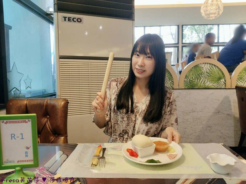 嘉義縣中埔鄉嘉義飯店【詩情夢幻城堡】飛行吧！溜滑梯房＋兒童跑車免費盡情玩.煙火晚會＋魔術表演＋仙女棒＋爆米花超嗨