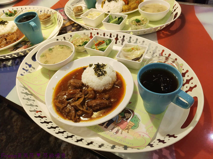 嘉義縣中埔鄉嘉義飯店【詩情夢幻城堡】飛行吧！溜滑梯房＋兒童跑車免費盡情玩.煙火晚會＋魔術表演＋仙女棒＋爆米花超嗨