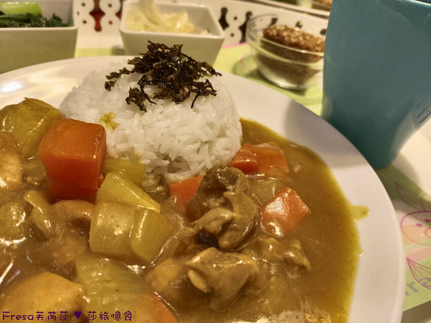 嘉義縣中埔鄉嘉義飯店【詩情夢幻城堡】飛行吧！溜滑梯房＋兒童跑車免費盡情玩.煙火晚會＋魔術表演＋仙女棒＋爆米花超嗨