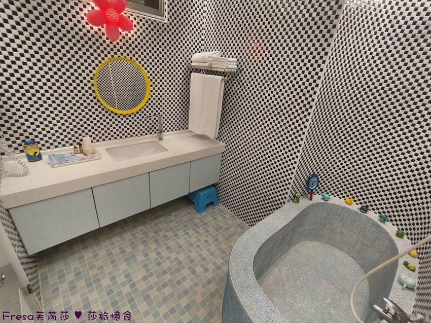 嘉義縣中埔鄉嘉義飯店【詩情夢幻城堡】飛行吧！溜滑梯房＋兒童跑車免費盡情玩.煙火晚會＋魔術表演＋仙女棒＋爆米花超嗨