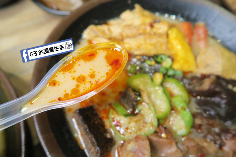 潮味決-麻辣燙‧燒滷味 麻辣豚骨湯