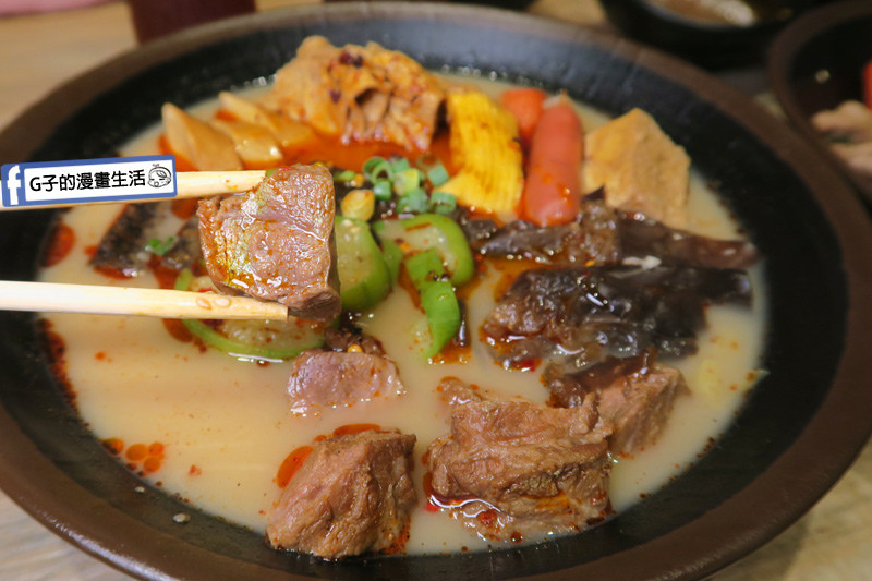 潮味決-麻辣燙‧燒滷味 麻辣豚骨湯 嘴邊肉