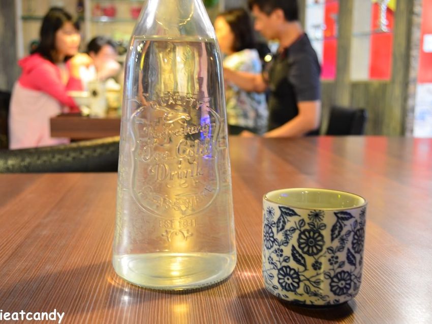 恆春美食_阿嘉耕逃小翠越南美食│超級大份量!月亮蝦餅有如蛋糕一樣厚! - 愛伊特candy的分享樂園