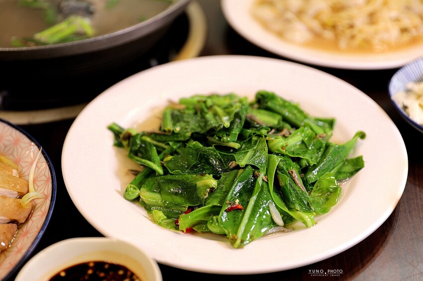 傳承第三代40年石門活魚多吃老店!草魚&烏鰡現撈現烹調|十一份活魚餐廳(桃園大溪美食)