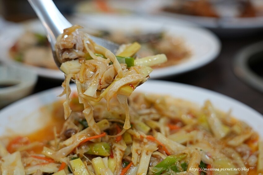 桃園石門活魚|十一份活魚餐廳~活魚一魚多吃,現抓現煮、餐點平價份量十足,聚餐首選,附停車場、免服務費