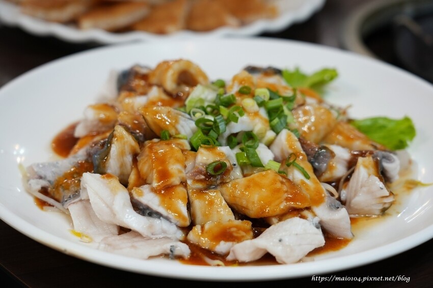 桃園石門活魚|十一份活魚餐廳~活魚一魚多吃,現抓現煮、餐點平價份量十足,聚餐首選,附停車場、免服務費