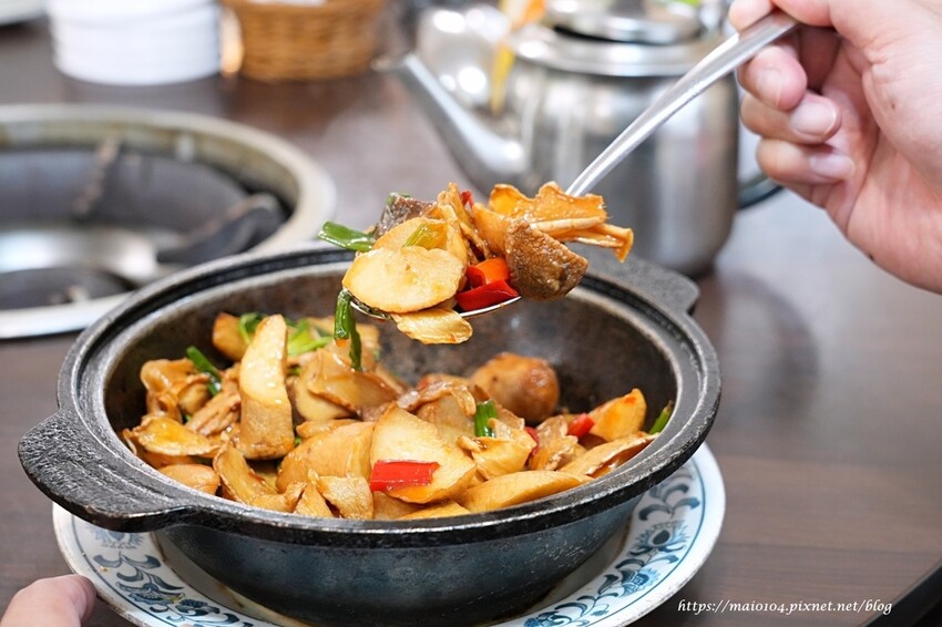 桃園石門活魚|十一份活魚餐廳~活魚一魚多吃,現抓現煮、餐點平價份量十足,聚餐首選,附停車場、免服務費