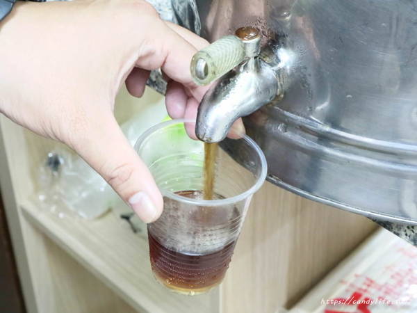 大和拉麵-東海店 大和製麵所：台中美食│大和拉麵-東海店 大和製麵所〃台中拉麵店推薦！拉麵自製，口感超Q彈，激推原味肉骨茶，肉量給的超大氣～