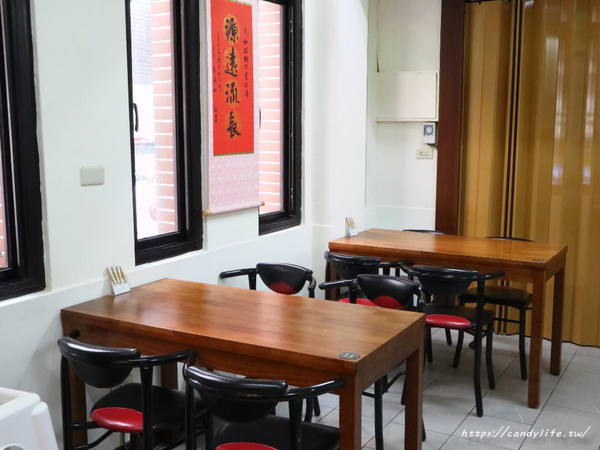 大和拉麵-東海店 大和製麵所：台中美食│大和拉麵-東海店 大和製麵所〃台中拉麵店推薦！拉麵自製，口感超Q彈，激推原味肉骨茶，肉量給的超大氣～