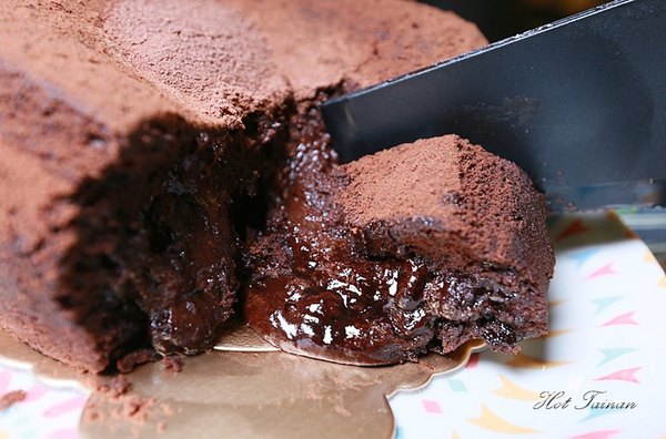 栗卡朵洋菓子工坊:【台南美食】惡魔般存在的特濃法式巧克力蛋糕!學甲區隱藏版的五星級甜點:栗卡朵洋菓子工坊