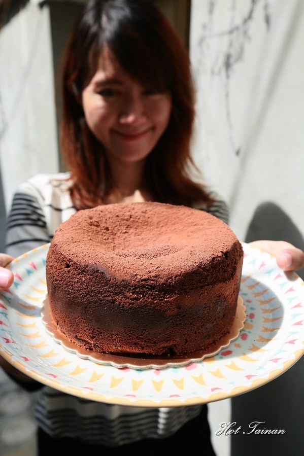 栗卡朵洋菓子工坊:【台南美食】惡魔般存在的特濃法式巧克力蛋糕!學甲區隱藏版的五星級甜點:栗卡朵洋菓子工坊