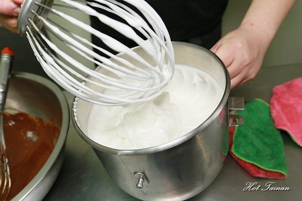 栗卡朵洋菓子工坊:【台南美食】惡魔般存在的特濃法式巧克力蛋糕!學甲區隱藏版的五星級甜點:栗卡朵洋菓子工坊