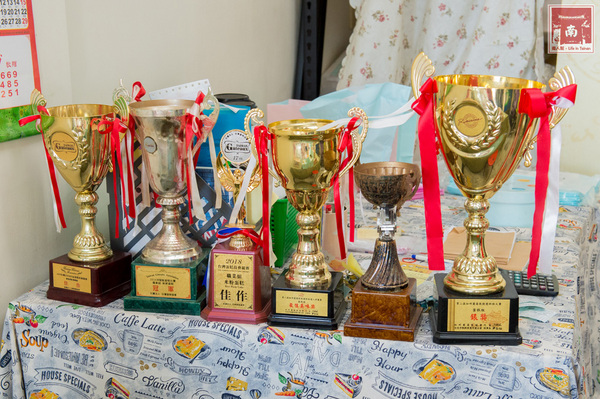 栗卡朵洋菓子工坊:【台南學甲】星級主廚甜點|嚴選頂級原料|必買伴手禮|法式經典巧克力蛋糕|天使與惡魔重乳酪蛋糕~栗卡朵洋菓子工坊