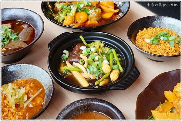 食神滷味 台中靜宜店：台中沙鹿』食神滷味靜宜店║食神到！銅板小吃、宵夜新選擇！獨家麻辣燙，多項食材，不同的香辣快感～