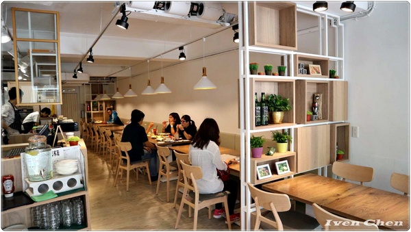 R. mosu沐蔬輕食尚：《雙連蔬食早午餐》假日用餐在時尚健康品味兼具的『R. mosu沐蔬輕食尚』