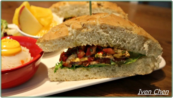 R. mosu沐蔬輕食尚：《雙連蔬食早午餐》假日用餐在時尚健康品味兼具的『R. mosu沐蔬輕食尚』