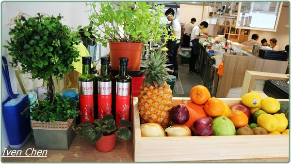 R. mosu沐蔬輕食尚：《雙連蔬食早午餐》假日用餐在時尚健康品味兼具的『R. mosu沐蔬輕食尚』