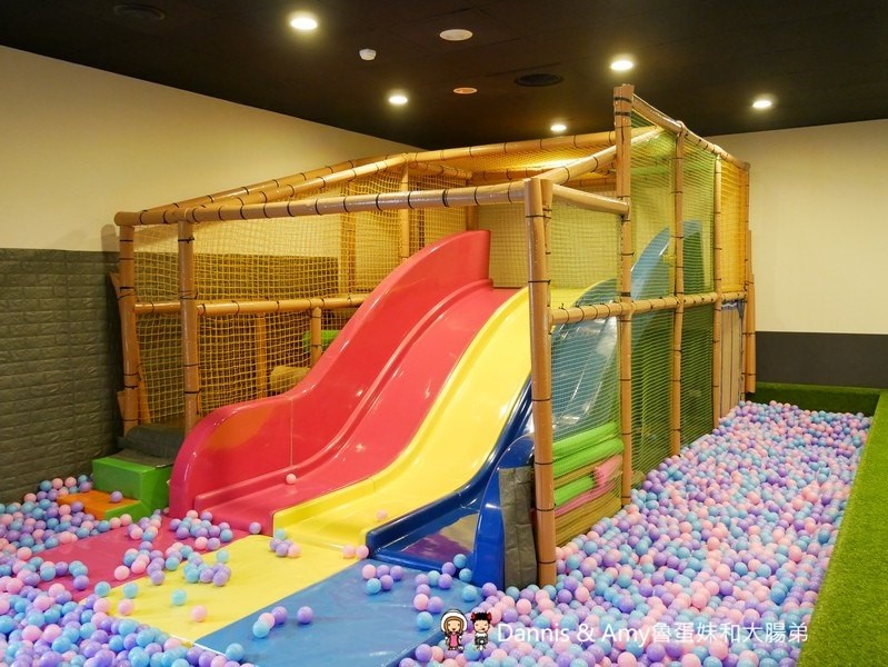 《新竹竹北聚餐推薦餐廳》一品活蝦竹北旗艦店。現撈泰國蝦美食餐廳。下班約會聚餐好去處。還有超大親子空間設計︱(影片)