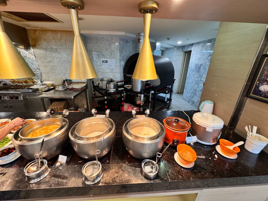 宜蘭羅東住宿 溫泉飯店【村却國際溫泉酒店】一泊二食 高空酒吧 房內雙湯池！ - 雁雁｜美食 旅遊 生活娛樂