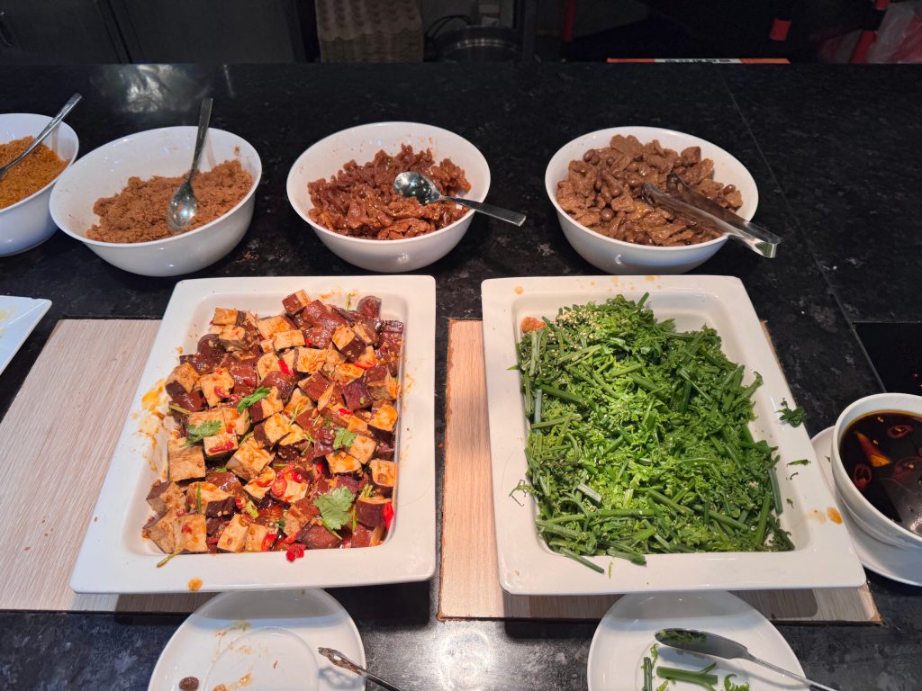 宜蘭羅東住宿 溫泉飯店【村却國際溫泉酒店】一泊二食 高空酒吧 房內雙湯池！ - 雁雁｜美食 旅遊 生活娛樂