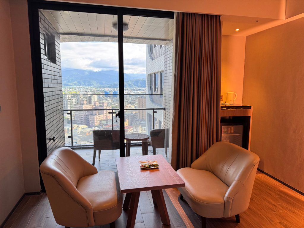 宜蘭羅東住宿 溫泉飯店【村却國際溫泉酒店】一泊二食 高空酒吧 房內雙湯池！ - 雁雁｜美食 旅遊 生活娛樂