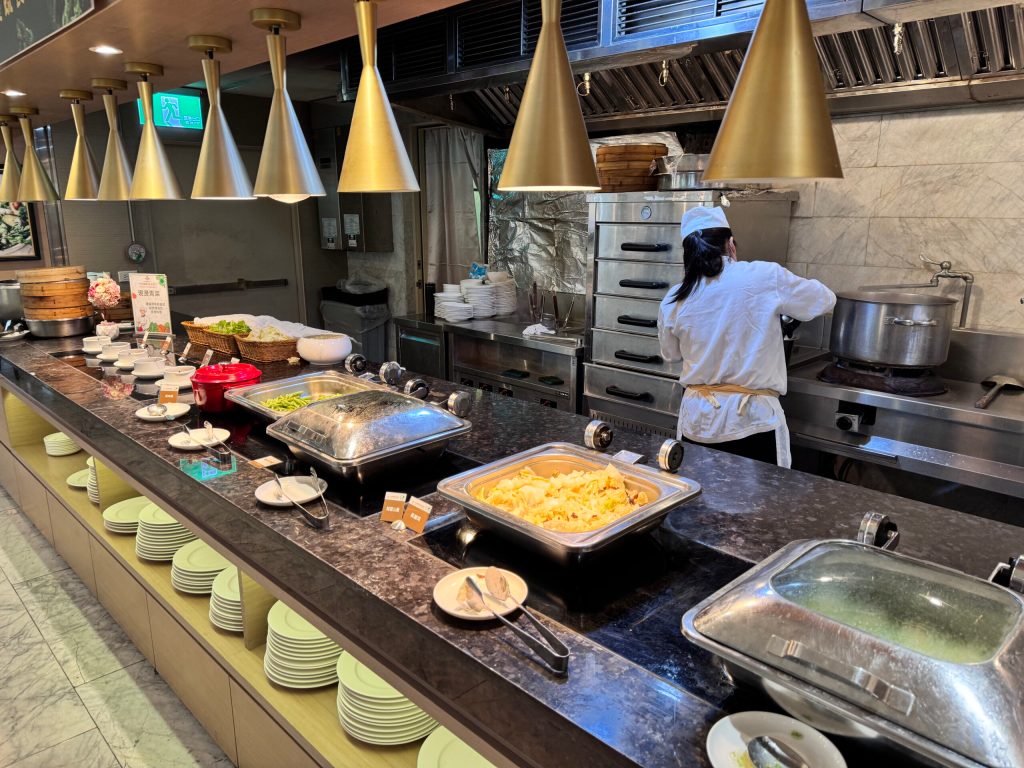 宜蘭羅東住宿 溫泉飯店【村却國際溫泉酒店】一泊二食 高空酒吧 房內雙湯池！ - 雁雁｜美食 旅遊 生活娛樂