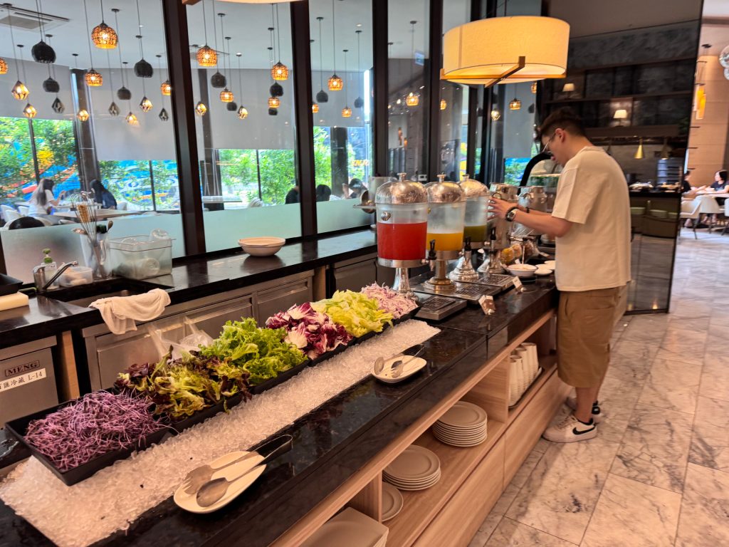 宜蘭羅東住宿 溫泉飯店【村却國際溫泉酒店】一泊二食 高空酒吧 房內雙湯池！ - 雁雁｜美食 旅遊 生活娛樂