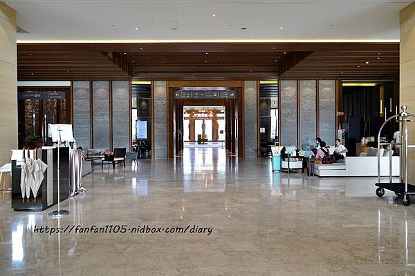 【羅東住宿推薦】村却國際溫泉酒店 一泊二食 #泡湯 #游泳池 #空中酒吧 #百萬夜景 親子住宿旅遊的好選擇 (10).JPG