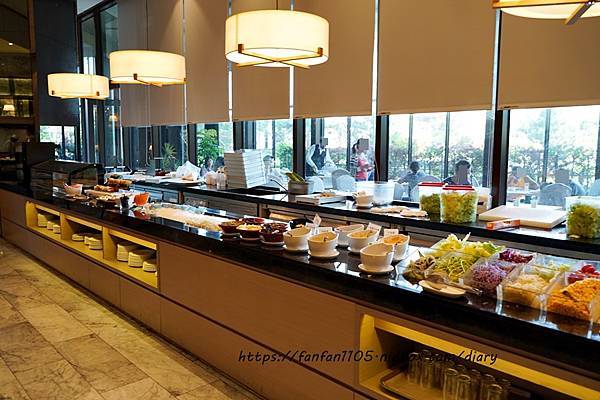 【羅東住宿推薦】村却國際溫泉酒店 一泊二食 #泡湯 #游泳池 #空中酒吧 #百萬夜景 親子住宿旅遊的好選擇 (3).JPG