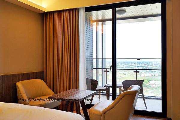 【羅東住宿推薦】村却國際溫泉酒店 一泊二食 #泡湯 #游泳池 #空中酒吧 #百萬夜景 親子住宿旅遊的好選擇 (20).JPG