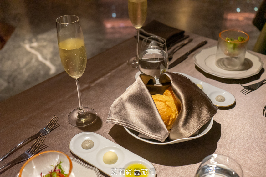 宜蘭約會餐廳》村却國際溫泉酒店 23樓景觀餐廳享無敵美景精緻料理 - 艾莉絲愛旅行