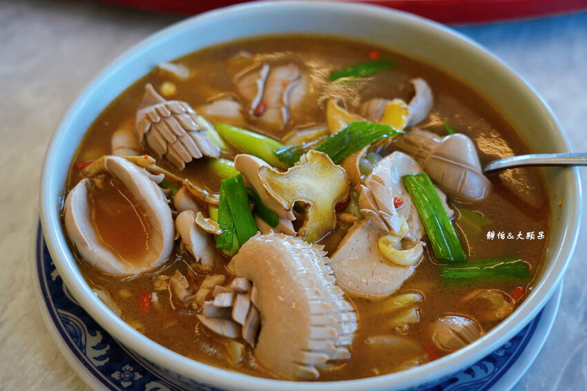 60年代脆皮雞白斬雞,無敵海景視野,新北三芝磚窯雞台菜餐廳!