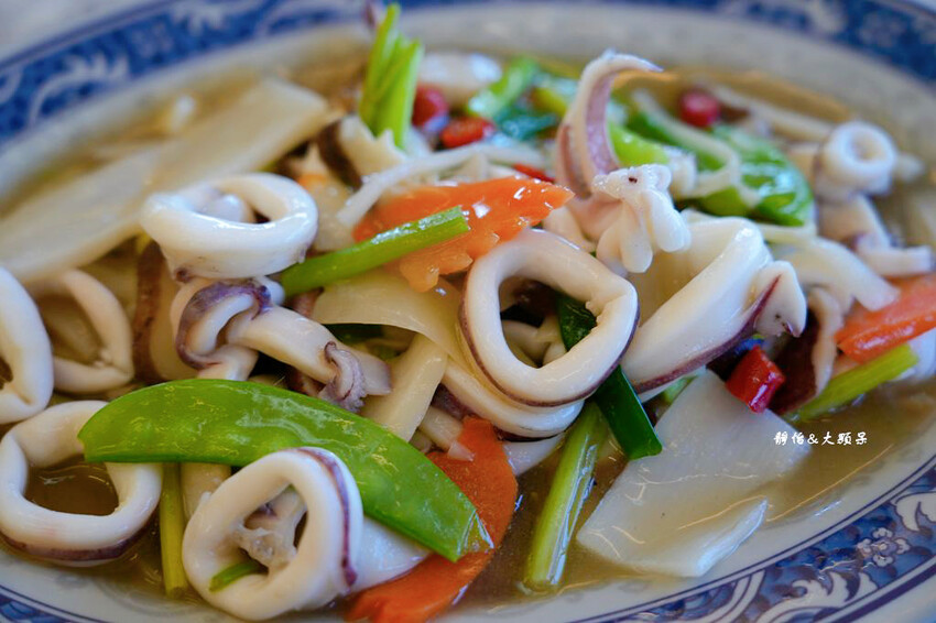 60年代脆皮雞白斬雞,無敵海景視野,新北三芝磚窯雞台菜餐廳!