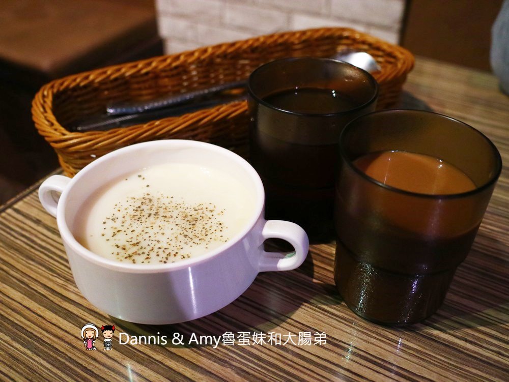 《竹北美食》Bingo賓果廚房。聚餐首選香草烤雞需提前預訂。平價鐵板海陸義大利麵排餐。健康薑黃燉飯。自助吧無限享用︱新竹喜來登飯店附近（影片）