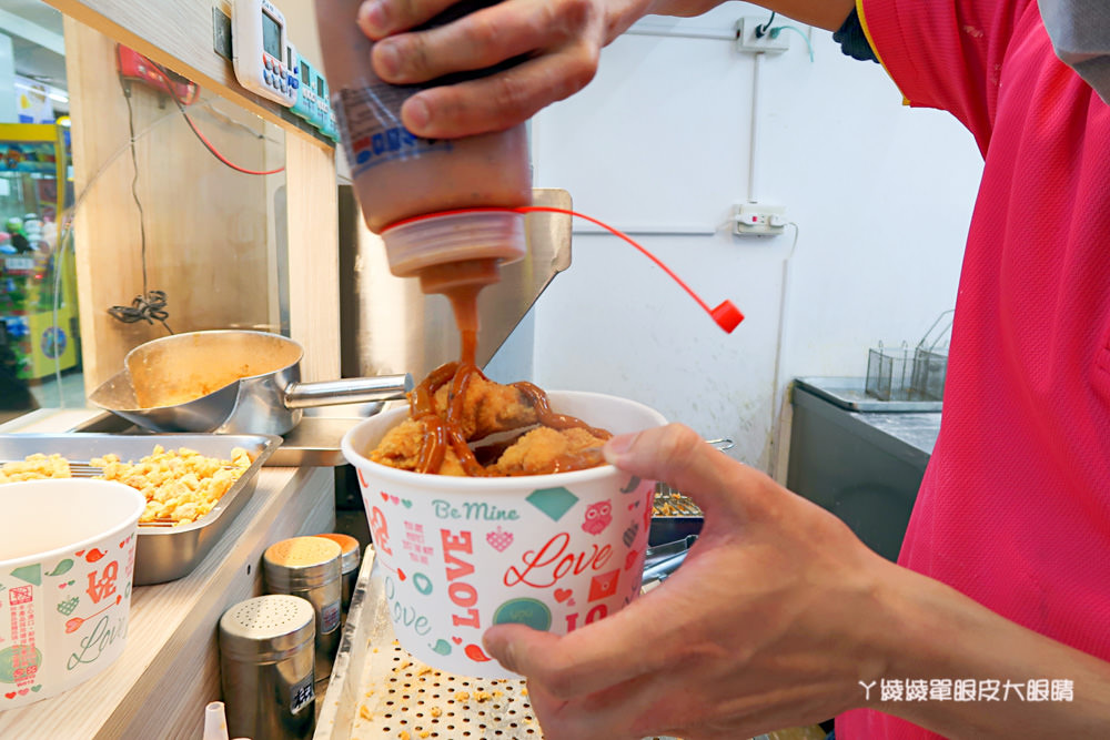 昌平炸雞王新竹南大店，新竹超人氣邪惡雞排！爆紅秘訣就是外皮酥脆鮮嫩多汁