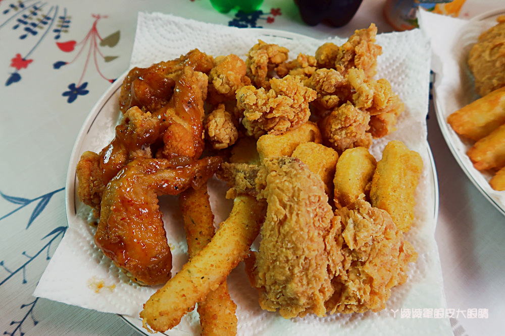 昌平炸雞王新竹南大店，新竹超人氣邪惡雞排！爆紅秘訣就是外皮酥脆鮮嫩多汁