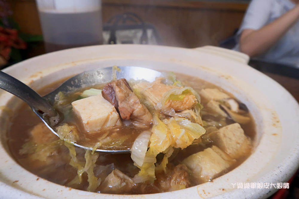 新竹美食推薦！長城小館回來了！你吃過一片片的麵嗎？超好吃的西北寧夏料理