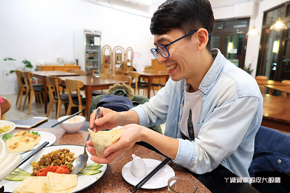 新竹美食推薦！長城小館回來了！你吃過一片片的麵嗎？超好吃的西北寧夏料理